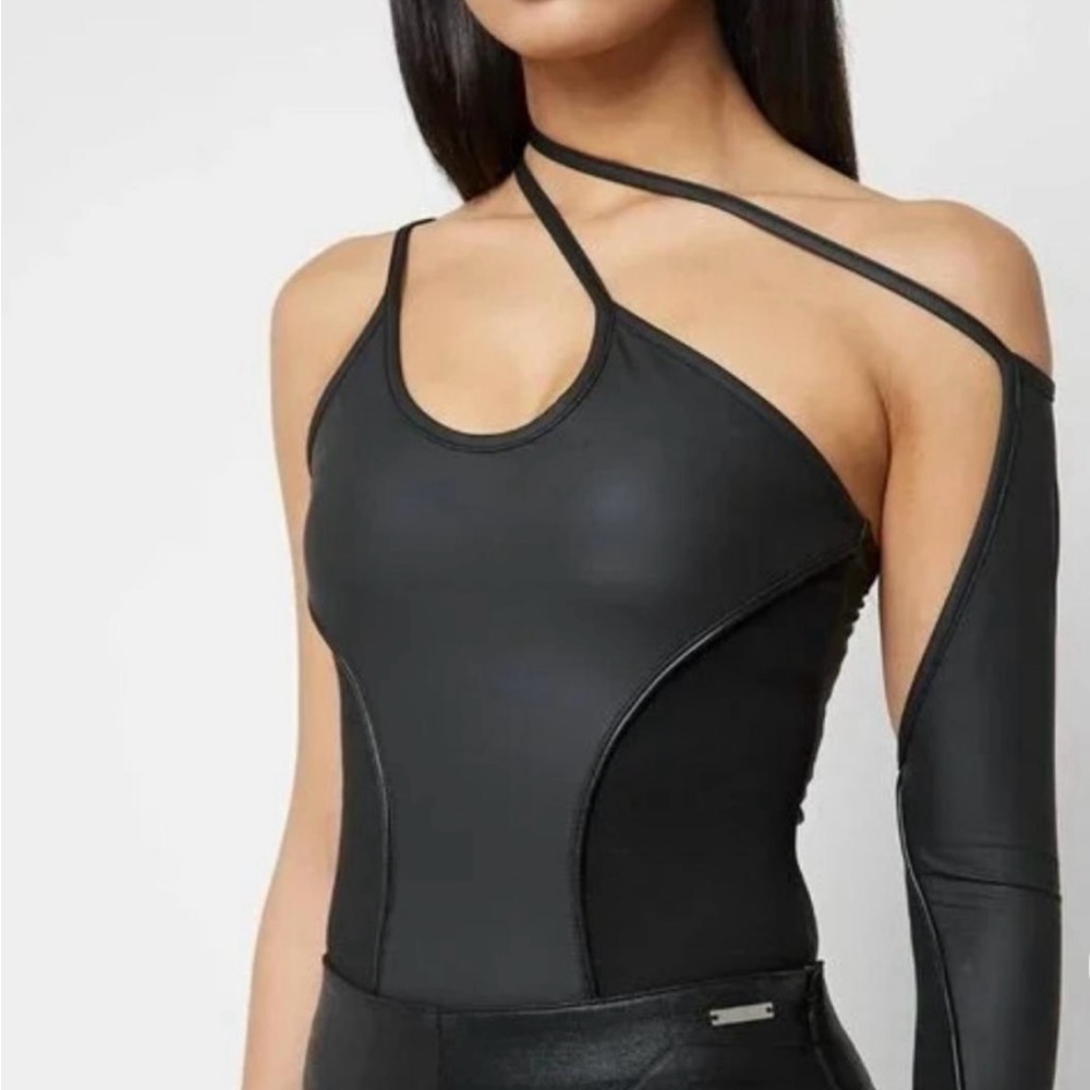 Maniere De Voir one sleeve bodysuit